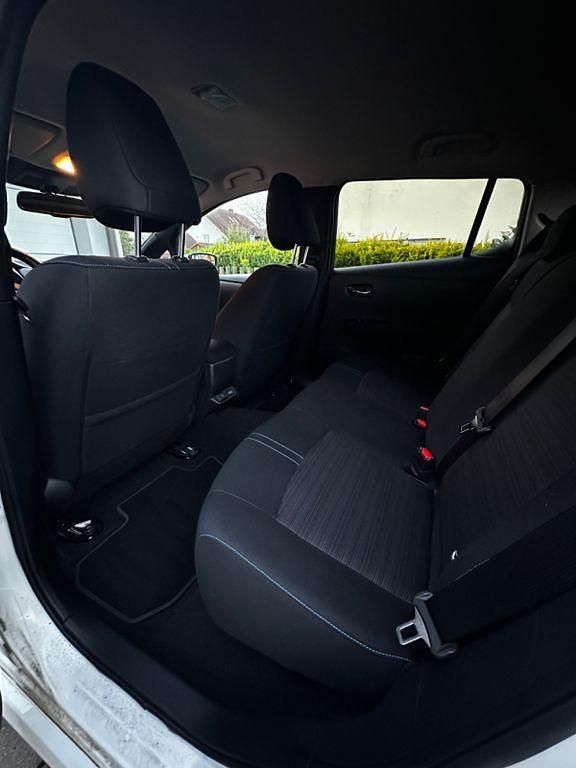 Gebraucht Nissan Leaf N-Connecta 110 kW (150 PS) 2022 Weiß Kleinwagen