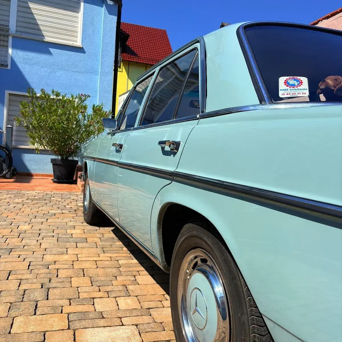 Gebraucht Mercedes 220 105 PS (77 kW) 1970 Blau Limousine