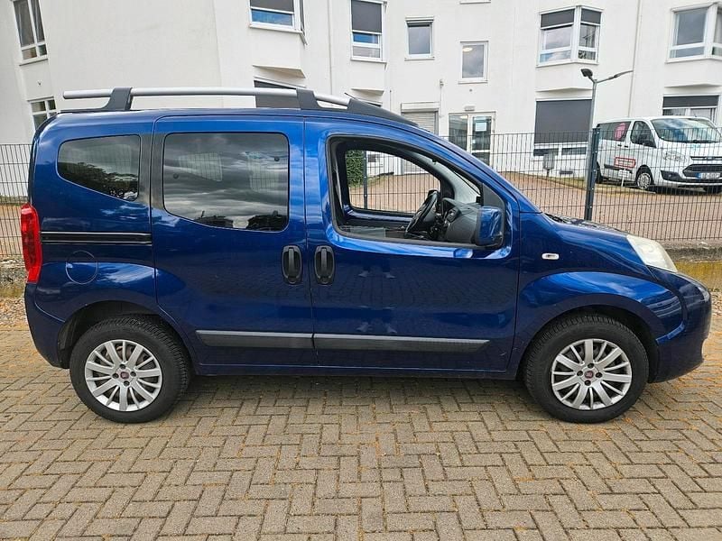 Blau Gebraucht 2010 Fiat Fiorino Trekking Van | 2.400 € - Bild 1/4