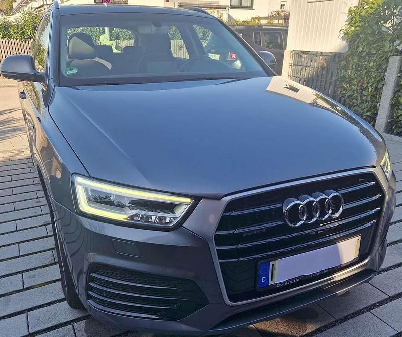 Gebraucht Audi Q3 Sport 179 PS (131 kW) 2016 Grau SUV