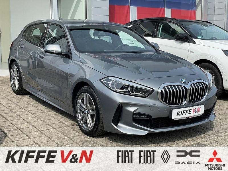 Grau Gebraucht 2024 BMW 118 M Sport Kleinwagen | 29.700 € (Fairer Preis) - Bild 1/4