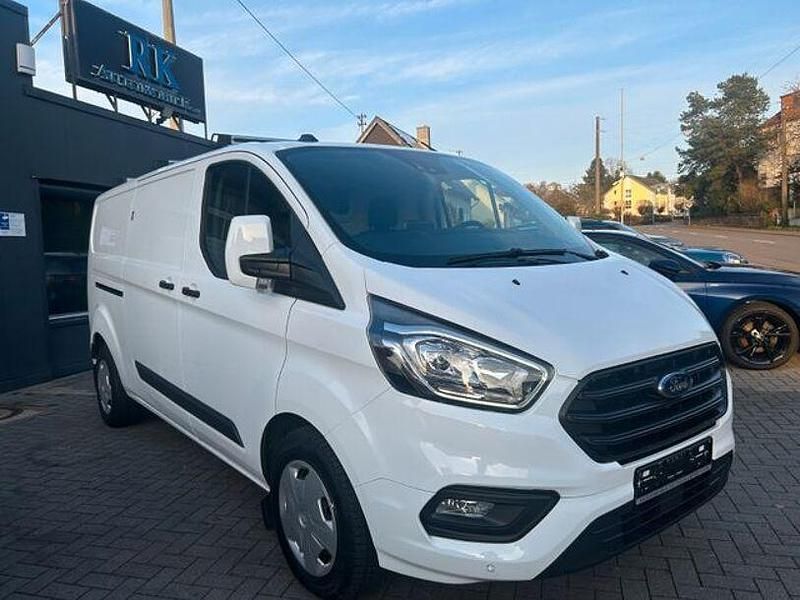 Second-hand Ford Transit Custom 131 CP (96 kW) 2023 Alb Monovolum