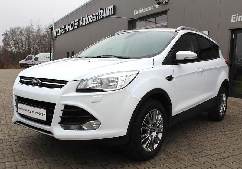 Weiß Gebraucht 2014 Ford Kuga Titanium SUV | 7.900 € (Guter Preis) - Bild 1/4
