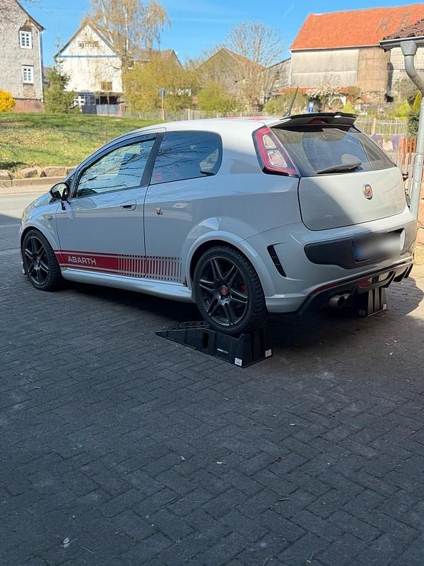 Gebraucht Abarth Punto Evo 163 PS (119 kW) 2012 Beige Kleinwagen