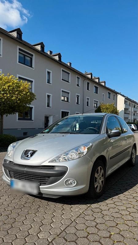 Gebraucht Peugeot 206+ 75 PS (55 kW) 2010 Kleinwagen