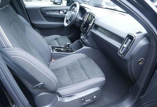 Gebraucht Volvo EC40 Plus 300 kW (408 PS) 2022 Schwarz SUV