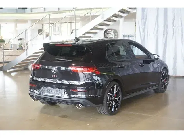 Gebraucht VW Golf VIII GTI 300 PS (220 kW) 2022 Schwarz Limousine