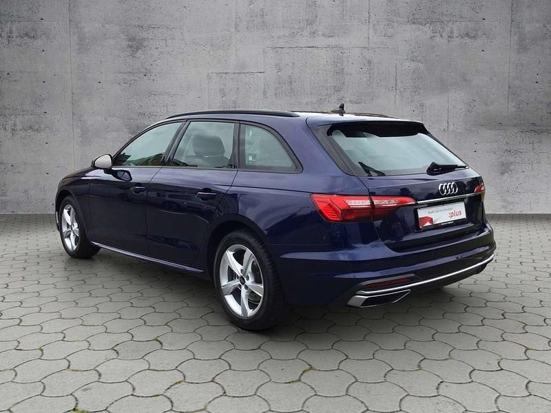 Gebraucht Audi A4 Advanced Plus 163 PS (119 kW) 2024 Navarrablau metallic Kombi