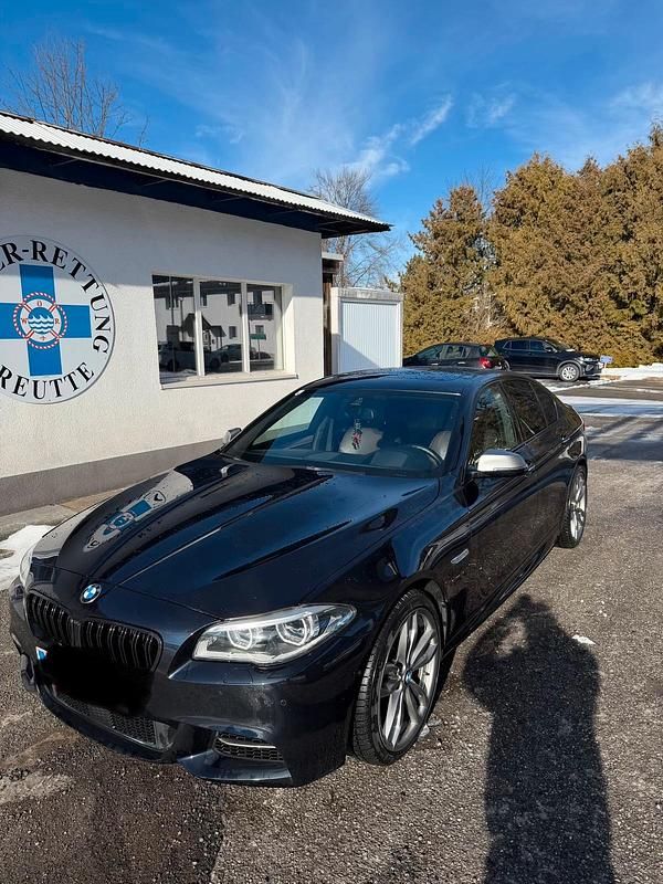 Gebraucht BMW 550 381 PS (280 kW) 2015 Schwarz Limousine