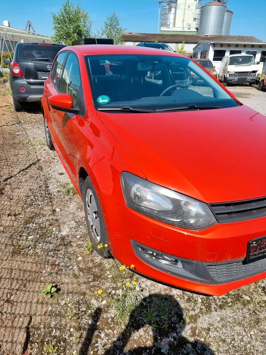 Gebraucht VW Polo 75 PS (55 kW) 2013 Rot Kleinwagen