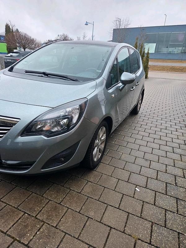 Gebraucht Opel Meriva 120 PS (88 kW) 2010 Silber Van / Kleinbus