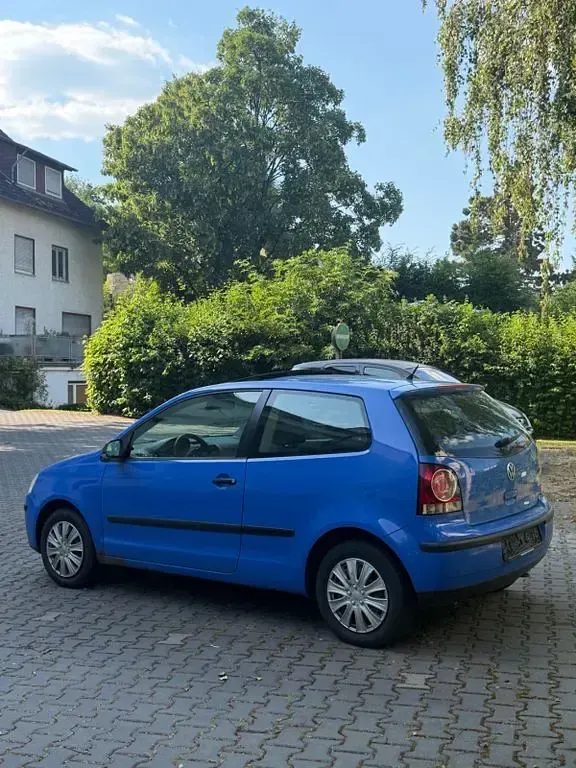 Gebraucht VW Polo 54 PS (39 kW) 2005 Blau Kleinwagen
