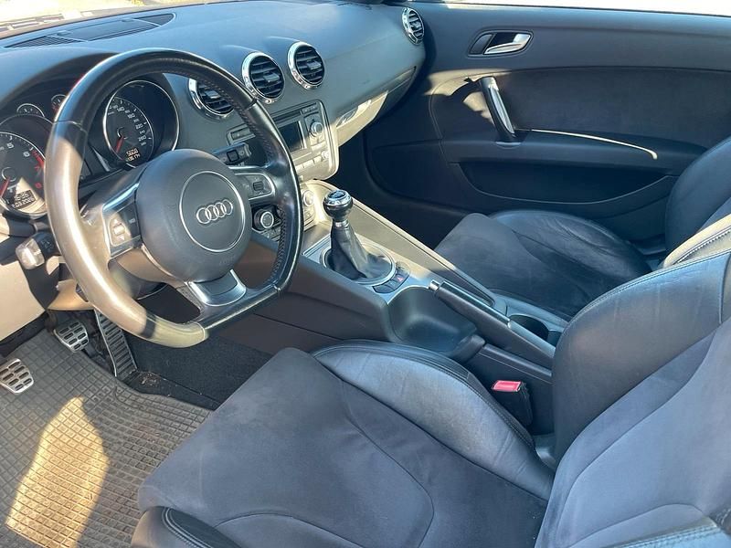 Gebraucht Audi TT 160 PS (117 kW) 2012 Grau Coupé