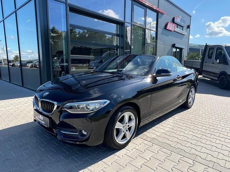 Schwarz Gebraucht 2015 BMW 220 Sport Line Cabrio | 18.490 € (Guter Preis) - Bild 1/4