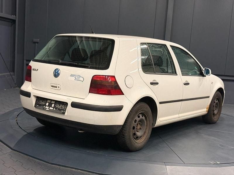 Gebraucht VW Golf IV Edition 75 PS (55 kW) 2001 Weiss Limousine