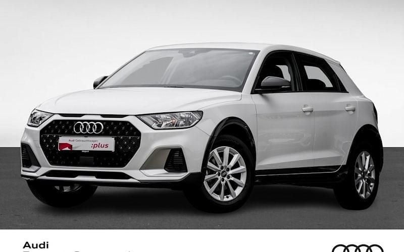 Weiß Gebraucht 2023 Audi A1 Comfort Kleinwagen | 23.276 € (Guter Preis) - Bild 1/4