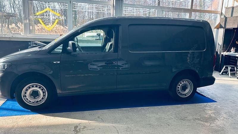 Gebraucht VW Caddy Maxi 102 PS (75 kW) 2017 Grau Van / Kleinbus
