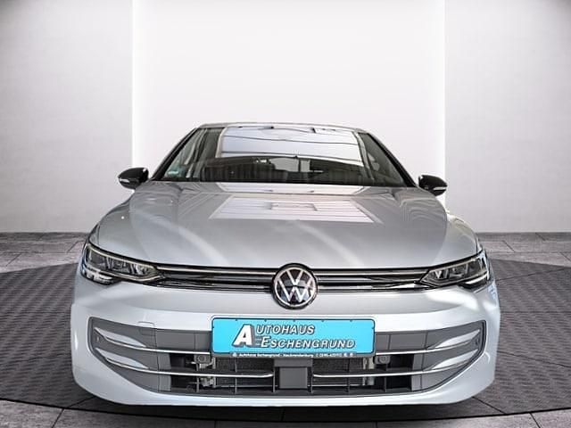 Gebraucht VW Golf VIII Move 116 PS (85 kW) 2024 Pure white Limousine