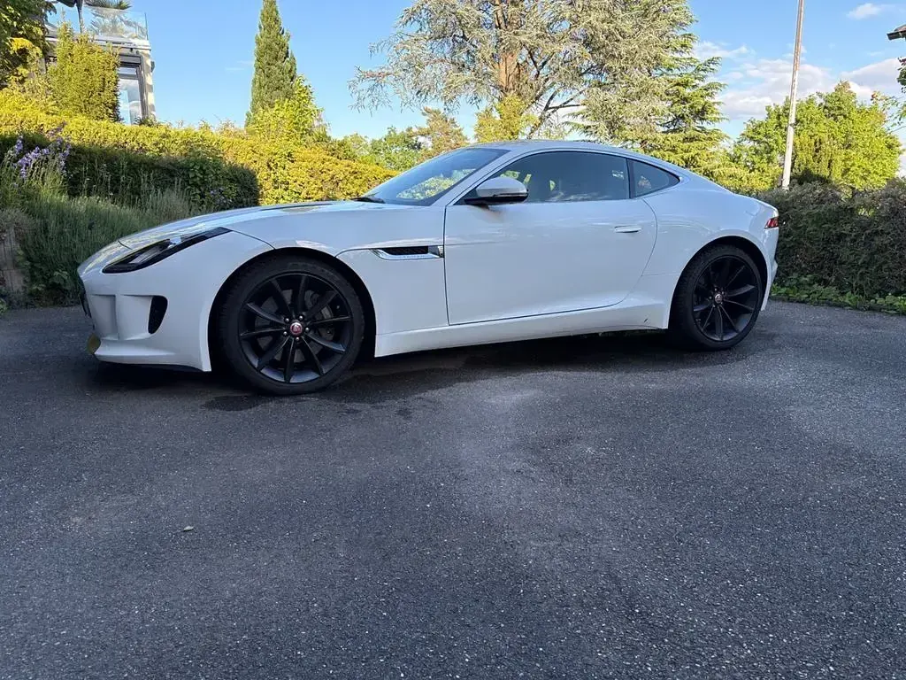 Używany Jaguar F-Type 340 KM (250 kW) 2016 Biały