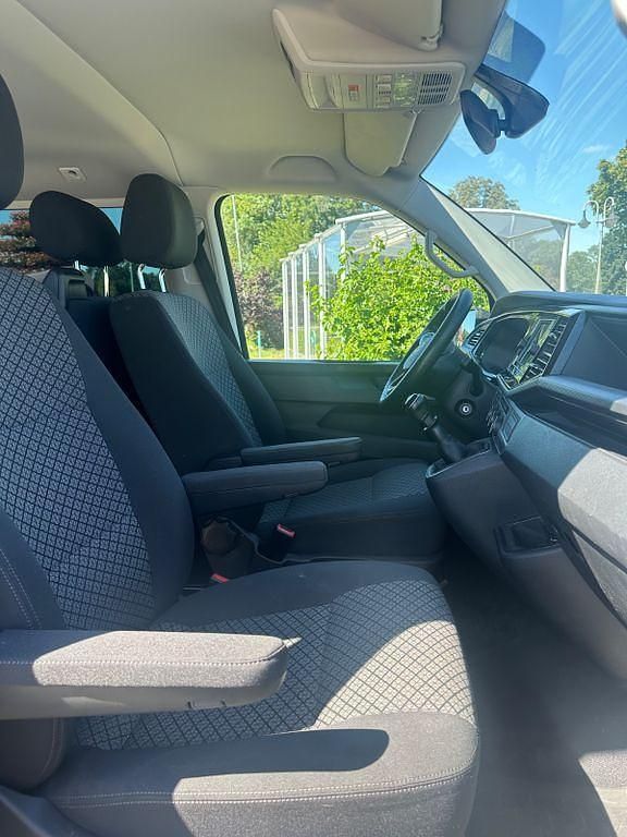 Gebraucht VW Multivan Trendline 150 PS (110 kW) 2021 Schwarz Van