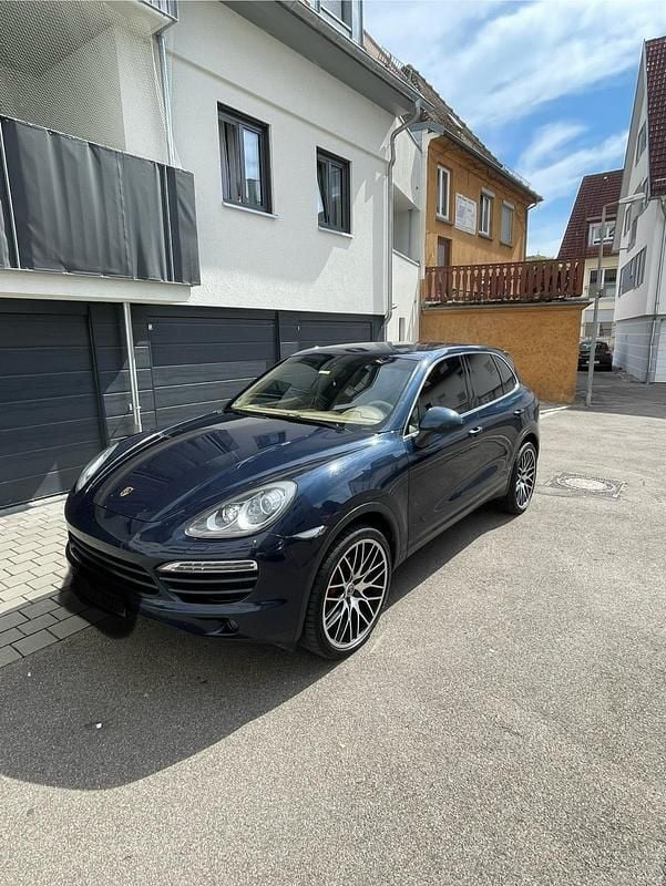 Blau Gebraucht 2011 Porsche Cayenne SUV | 15.999 € (Etwas zu teuer) - Bild 1/4