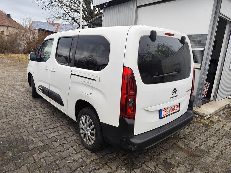 Gebraucht Citroën Berlingo Feel 131 PS (96 kW) 2021 Weiß Van / Kleinbus