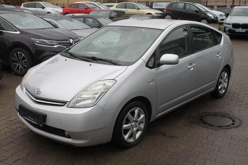 Ultra silver Gebraucht 2007 Toyota Prius Executive Kleinwagen | 5.900 € (Etwas zu teuer) - Bild 1/4