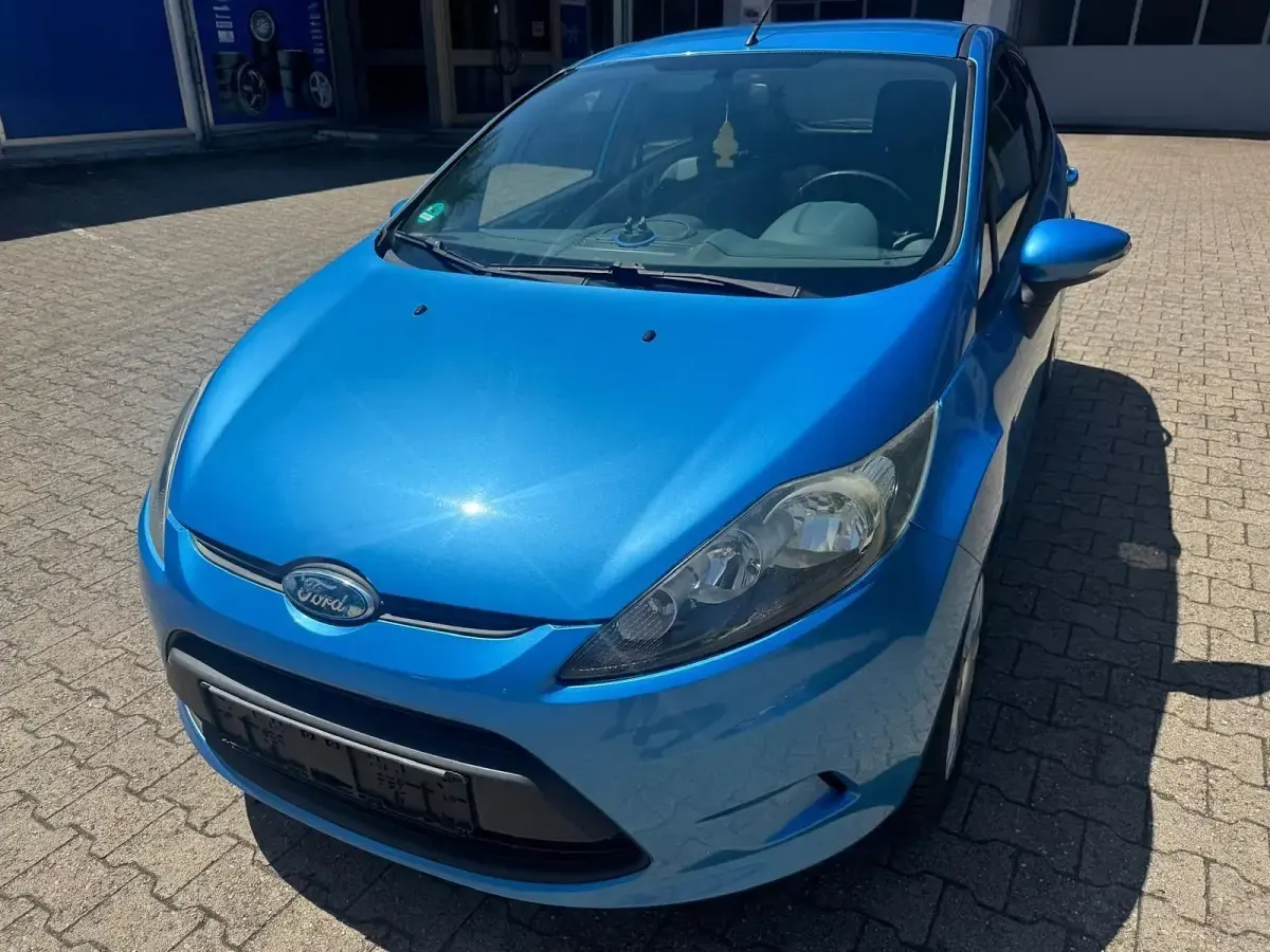 Gebraucht Ford Fiesta Trend 82 PS (60 kW) 2008 Blau Kleinwagen