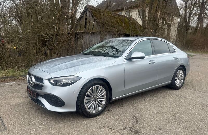 Hightechsilber metalliclac Gebraucht 2023 Mercedes C220 Avantgarde Limousine | 32.999 € (Superpreis) - Bild 1/4