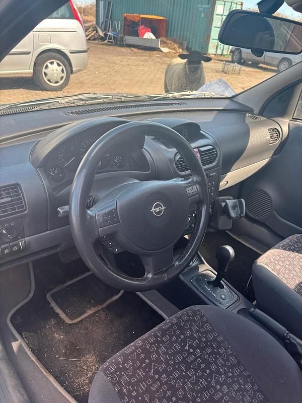 Gebraucht Opel Corsa 75 PS (55 kW) 2005 Grün Kleinwagen