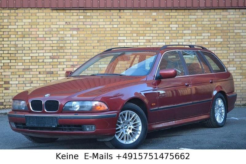 Gebraucht BMW 528 Sport Line 193 PS (141 kW) 1999 Rot Kombi