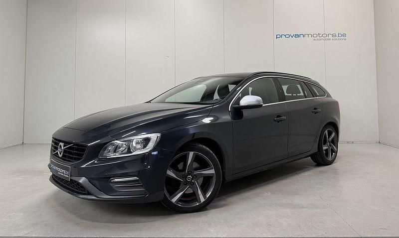 Gebraucht Volvo V60 R-Design 120 PS (88 kW) 2016 Grau Kombi