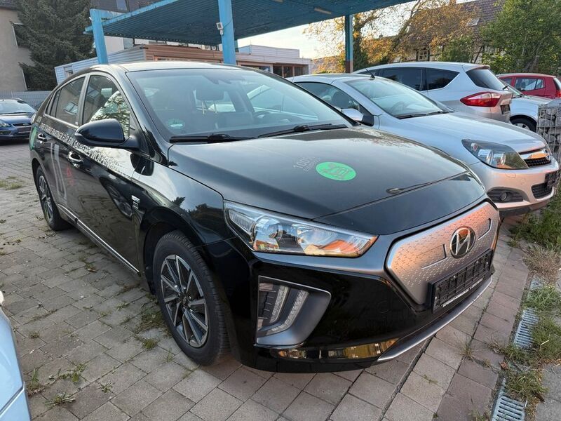 Schwarz Gebraucht 2020 Hyundai Ioniq Trend Limousine | 10.950 € (Guter Preis) - Bild 1/4