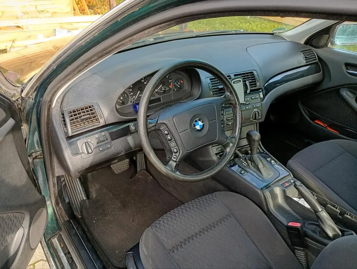 Gebraucht BMW 320 150 PS (110 kW) 1998 Grün Limousine