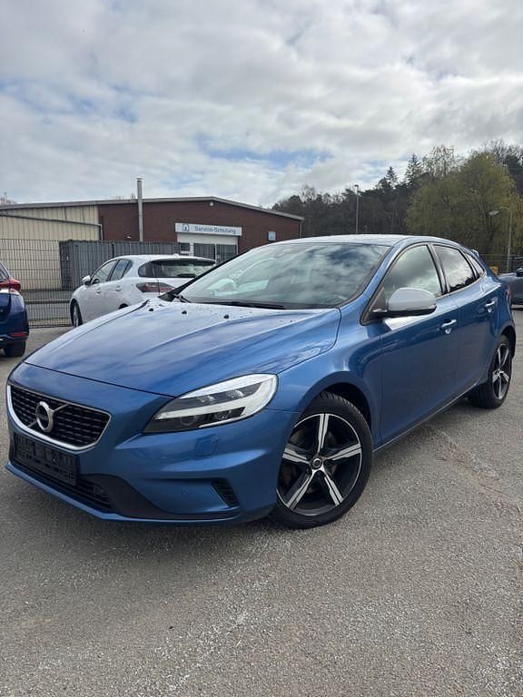 Gebraucht Volvo V40 R-Design 150 PS (110 kW) 2017 Blau Limousine