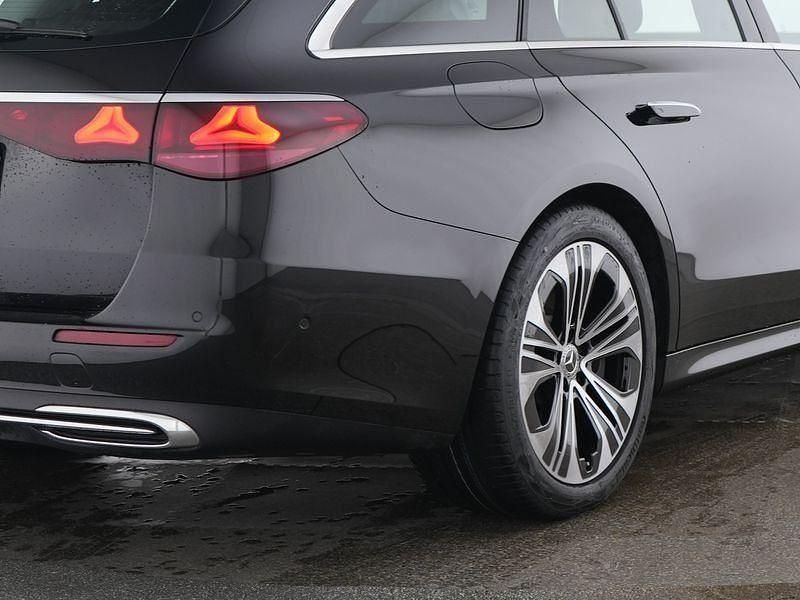 Gebraucht Mercedes E300 Avantgarde 313 PS (230 kW) 2024 Schwarz Limousine