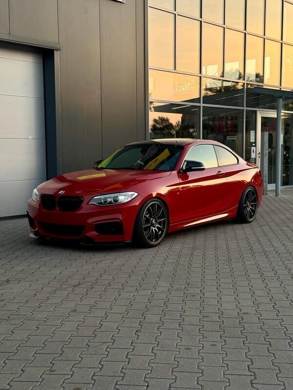 Rot Gebraucht 2016 BMW M235 Sport Line Coupé | 37.299 € (Teuer) - Bild 1/4