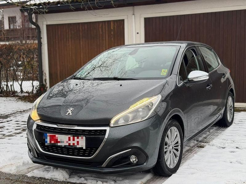 Grau Gebraucht 2016 Peugeot 208 Allure Kleinwagen | 2.999 € (Superpreis) - Bild 1/4