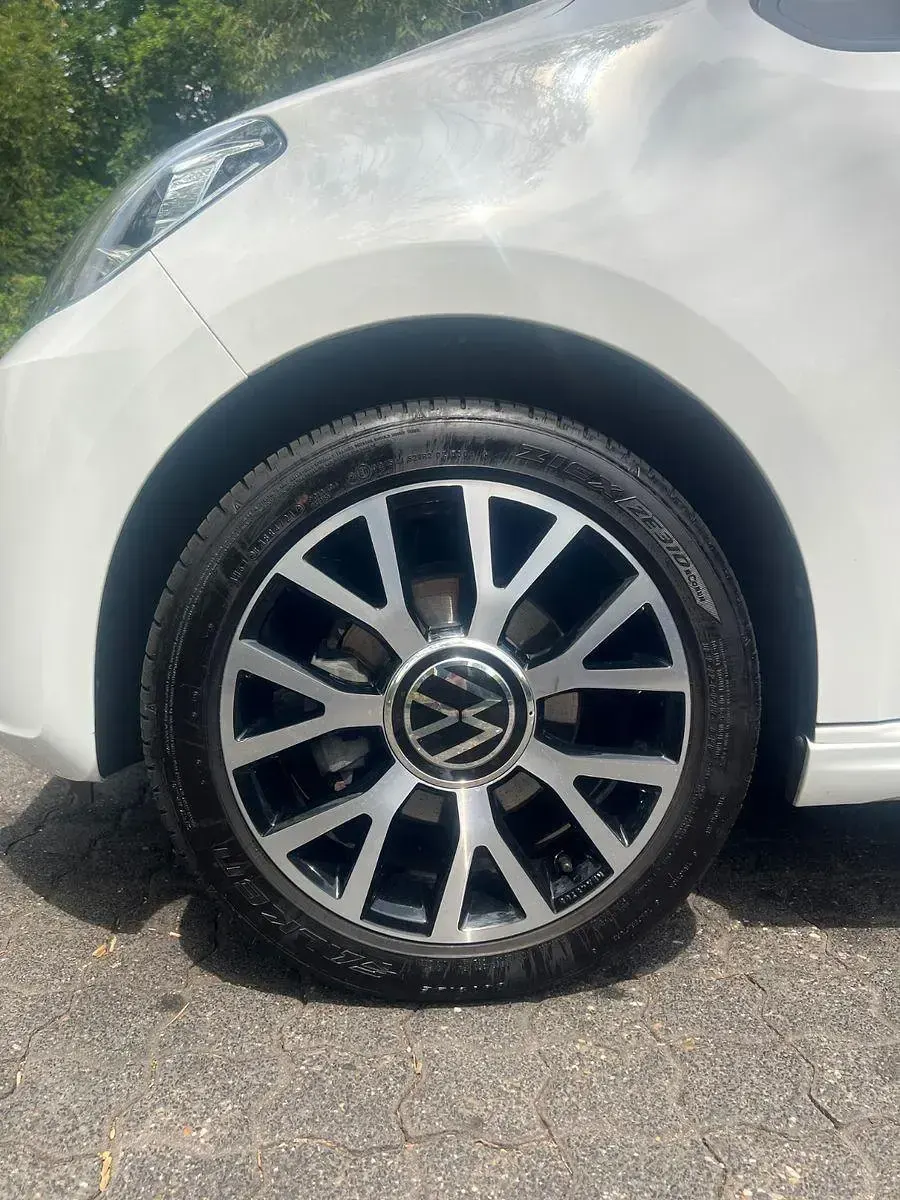 Gebraucht VW e-up! Style 61 kW (83 PS) 2020 Weiß Kleinwagen