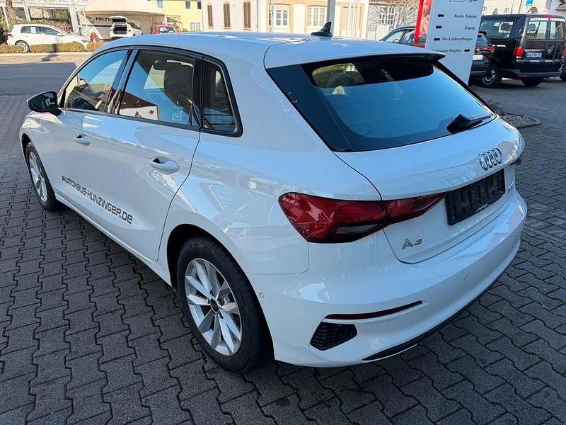 Gebraucht Audi A3 150 PS (110 kW) 2024 Weiß Limousine