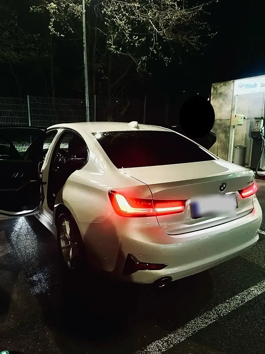 Gebraucht BMW 330 258 PS (189 kW) 2019 Weiß Limousine
