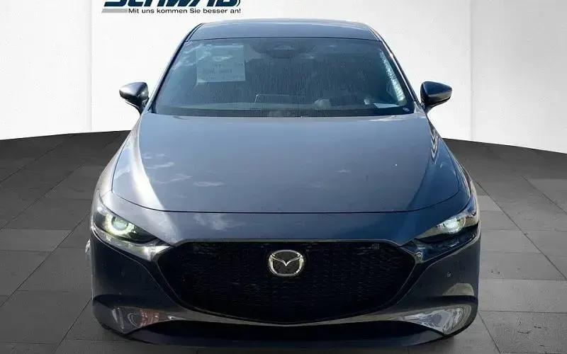 Neu Mazda 3 Exclusive 186 PS (136 kW) 2025 Machine gray Limousine