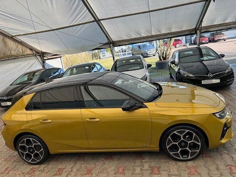 Gebraucht Opel Astra Ultimate 131 PS (96 kW) 2022 Kult gelb Limousine