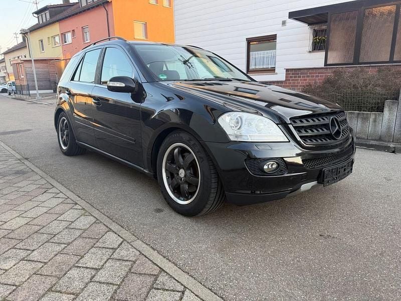 Gebraucht Mercedes ML280 190 PS (139 kW) 2007 Schwarz SUV