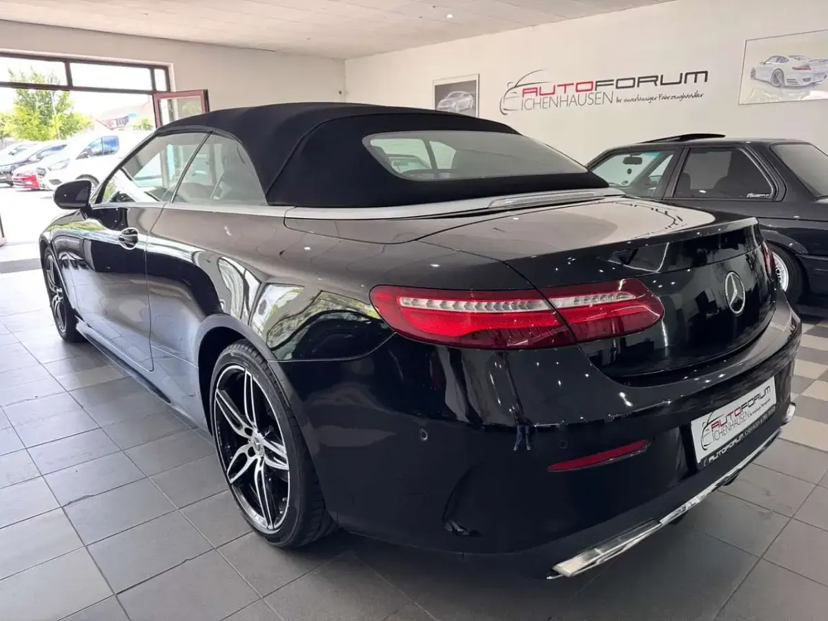 Gebraucht Mercedes E220 AMG line 194 PS (142 kW) 2017 Obsidianschwarz Cabrio