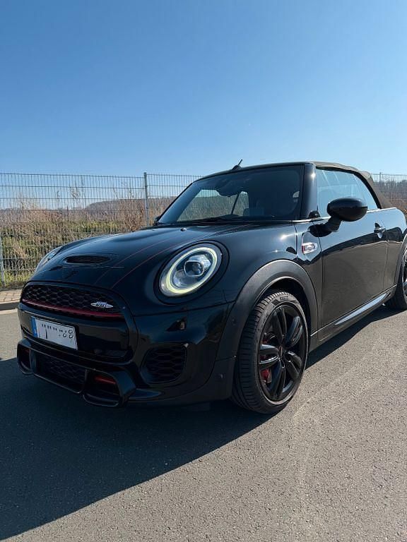 Gebraucht Mini John Cooper Works 231 PS (169 kW) 2019 Schwarz Kleinwagen