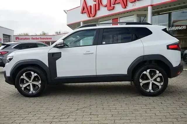 Nouă Dacia Duster 143 CP (105 kW) 2025 Alb SUV