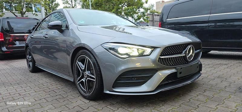Grau Gebraucht 2022 Mercedes CLA200 Business Limousine | 29.499 € (Guter Preis) - Bild 1/4