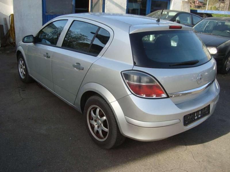 Gebraucht Opel Astra Edition 90 PS (66 kW) 2008 Schwarz Limousine