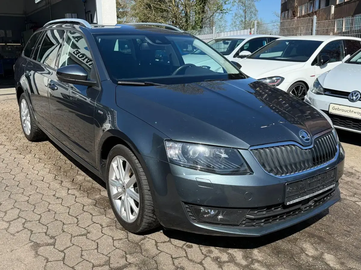 Gebraucht Skoda Octavia Joy 150 PS (110 kW) 2016 Grau Kombi